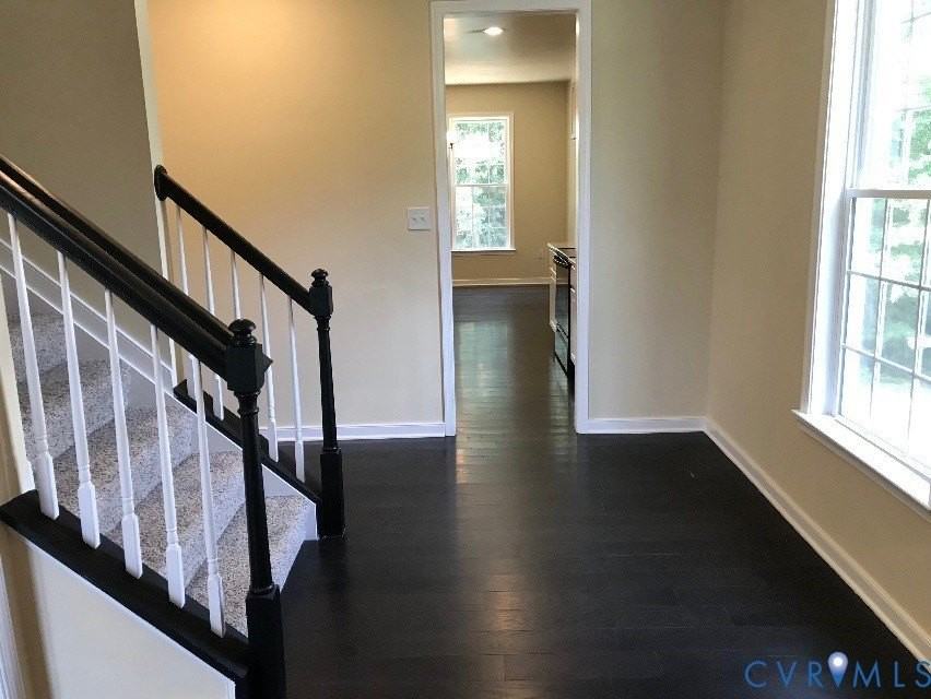 1601 Southcreek Dr - Photo 4 of 16
