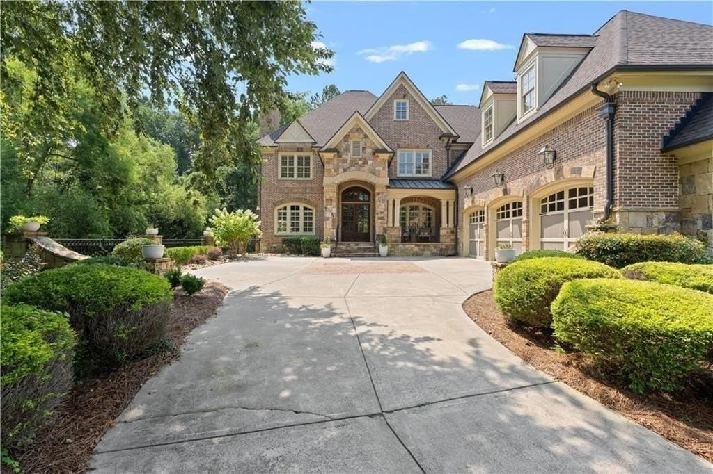 6327 Howell Cobb Ct - Photo 2 of 50