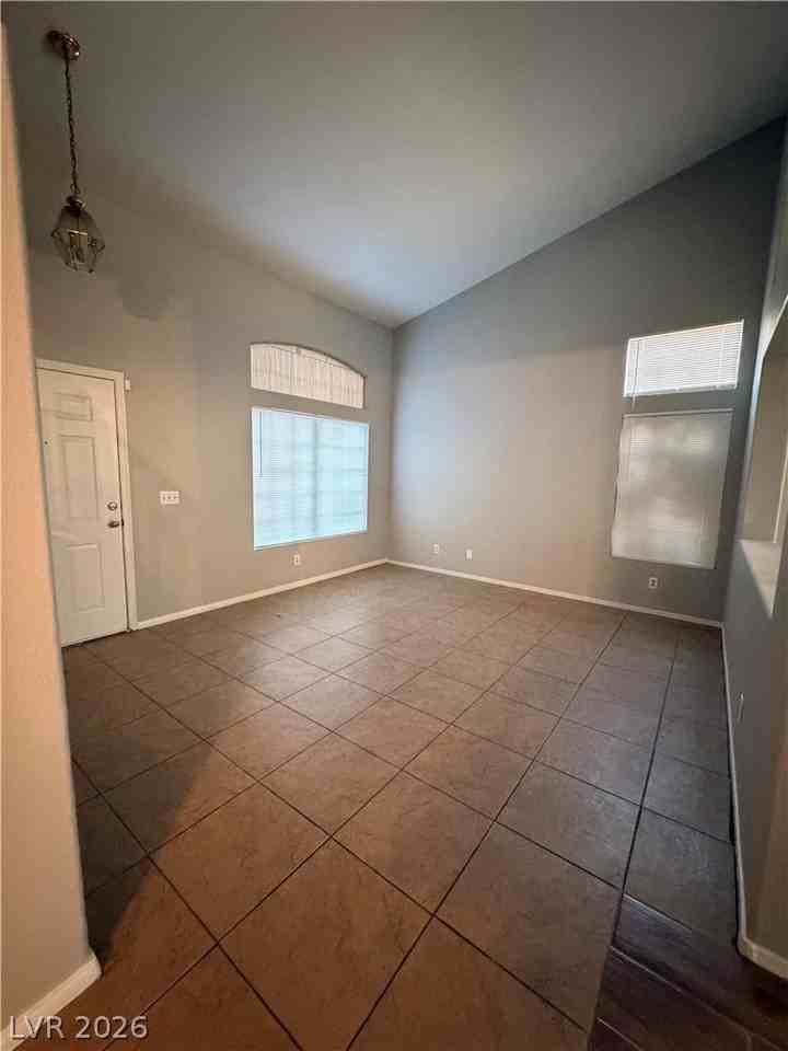 5152 Silhouette Ave - Photo 2 of 21