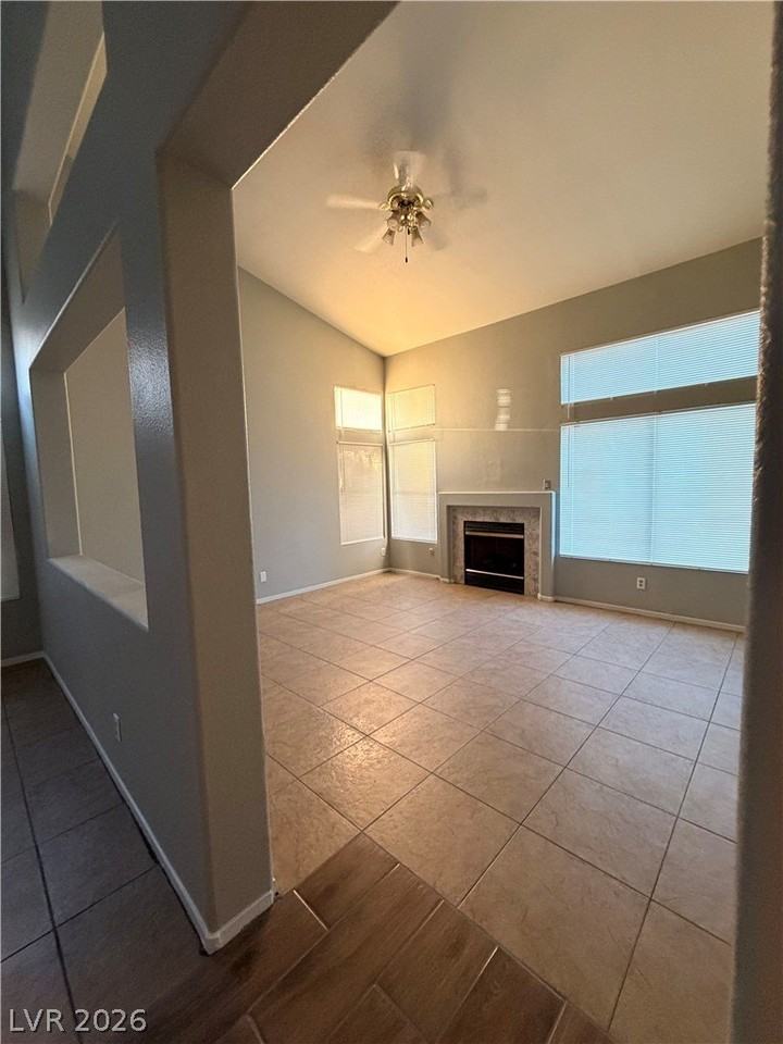 5152 Silhouette Ave - Photo 4 of 21