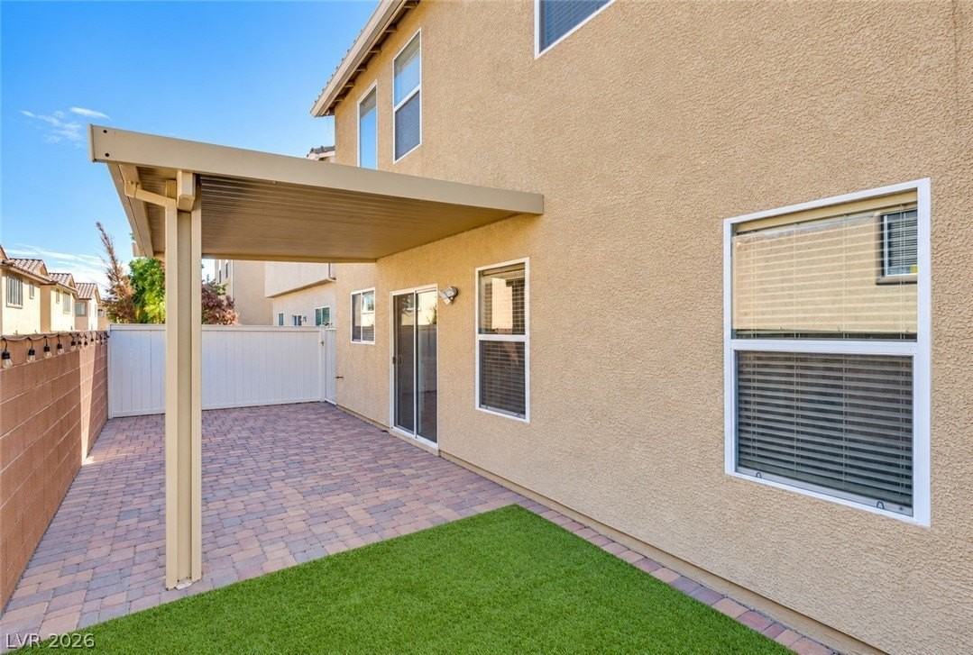 9750 Southerton St - Photo 3 of 17