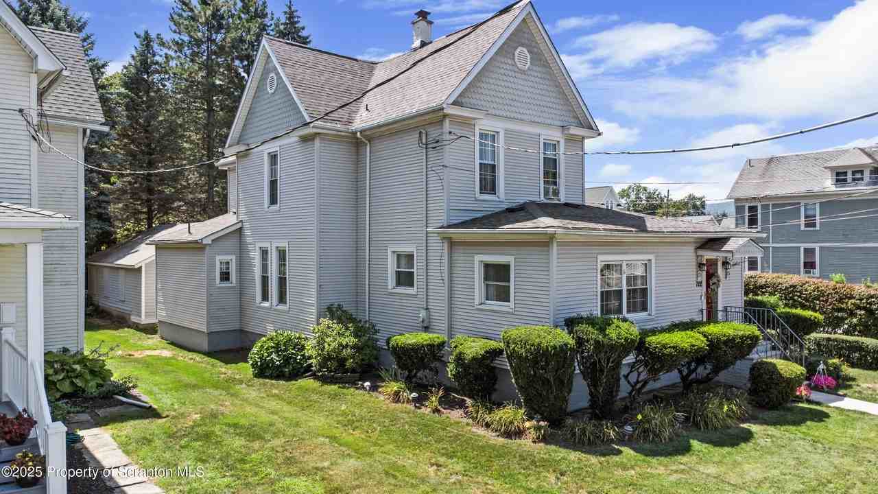 722 Electric St - Photo 4 of 28