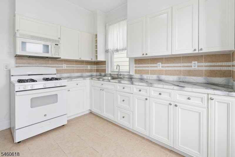 362 Myrtle Ave - Photo 3 of 11