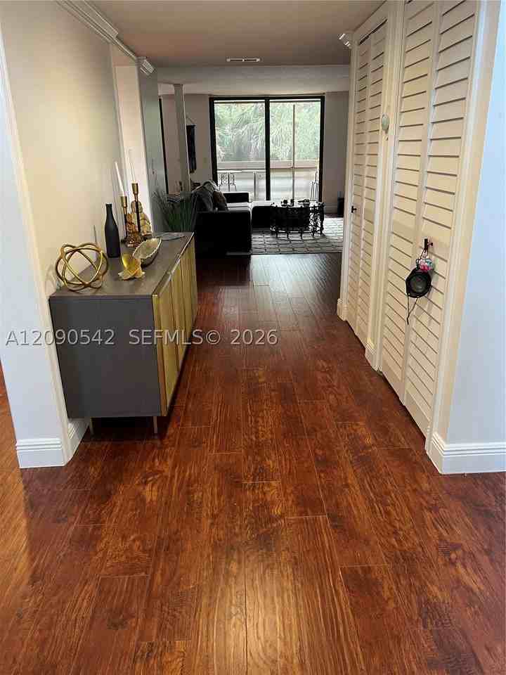 141 Sw 96th Ter #305