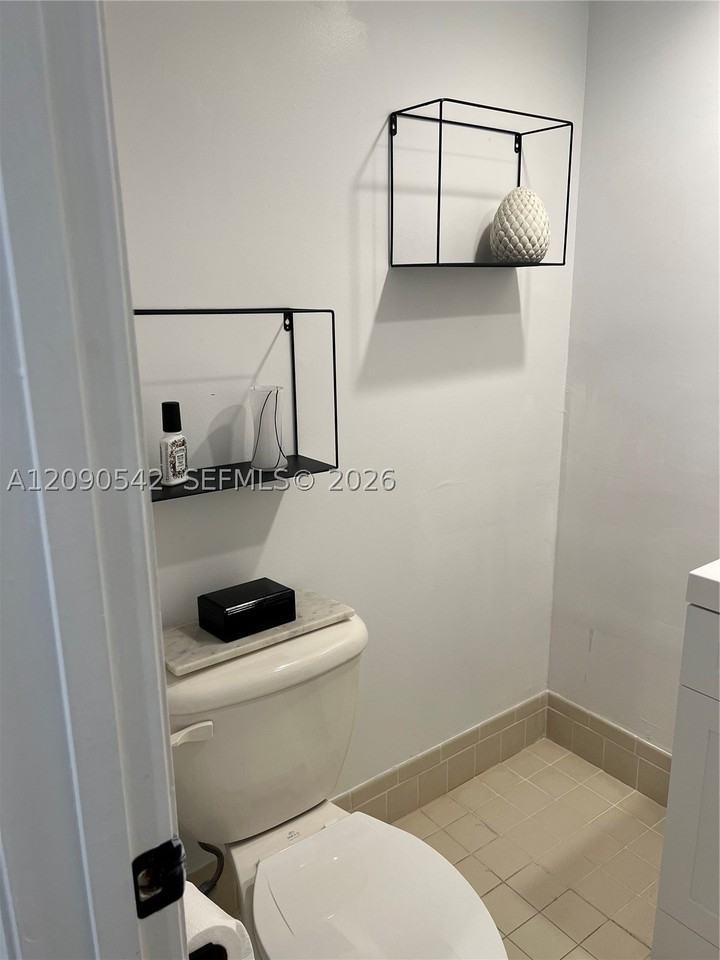 141 Sw 96th Ter #305 - Photo 5 of 50