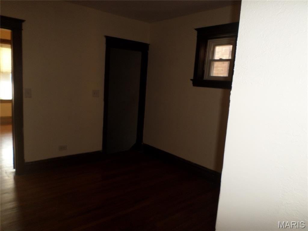 3902 Iowa Ave - Photo 7 of 13