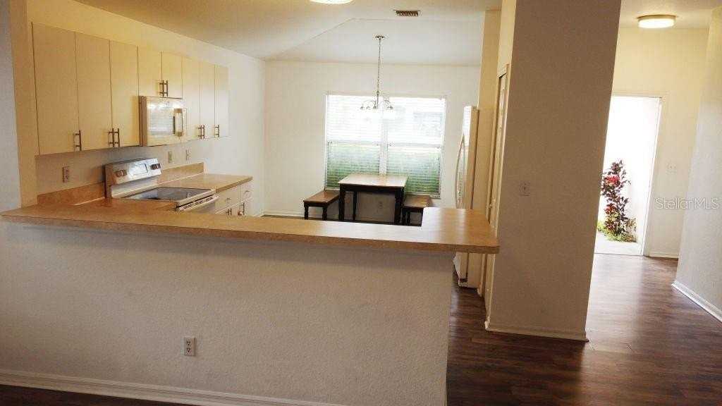 557 Windermere Dr - Photo 4 of 29