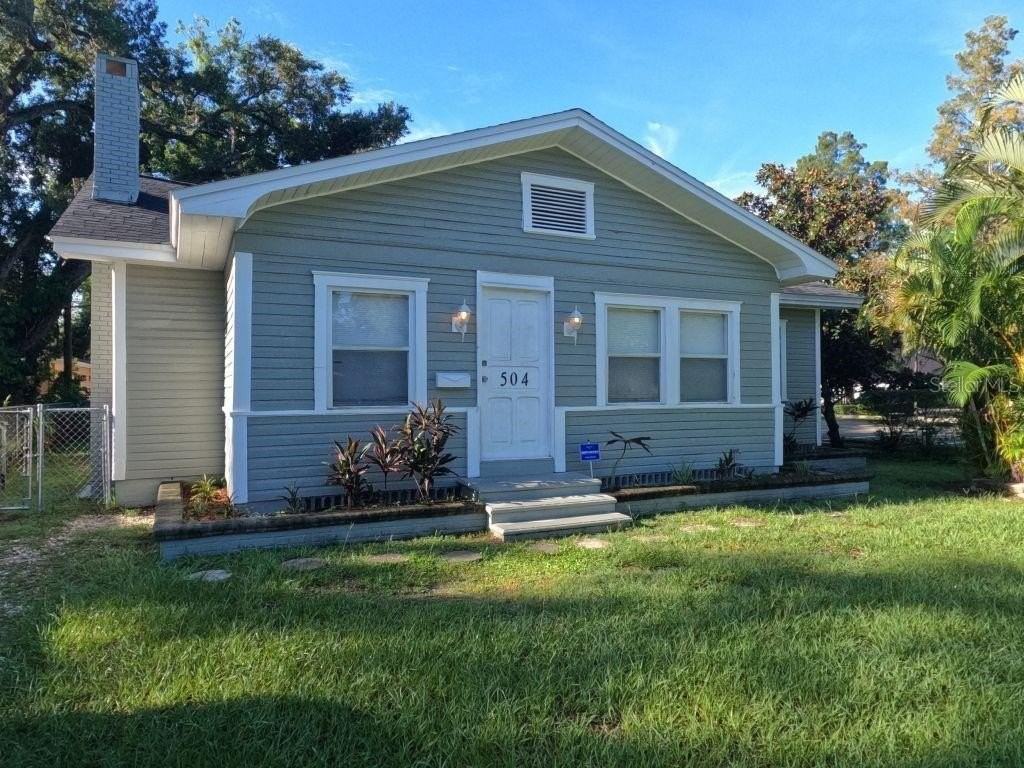 504 4th Ave E