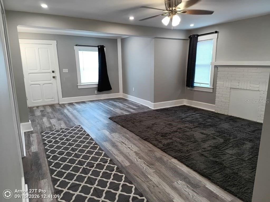 504 4th Ave E - Photo 5 of 28