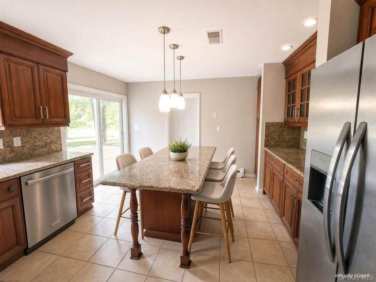 109 Pomona Rd - Photo 6 of 27