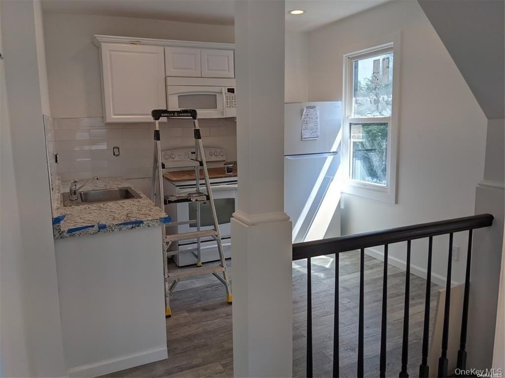 23 Foxhurst Rd - Photo 4 of 11
