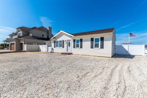 featured image of 1201 Penguin Ct