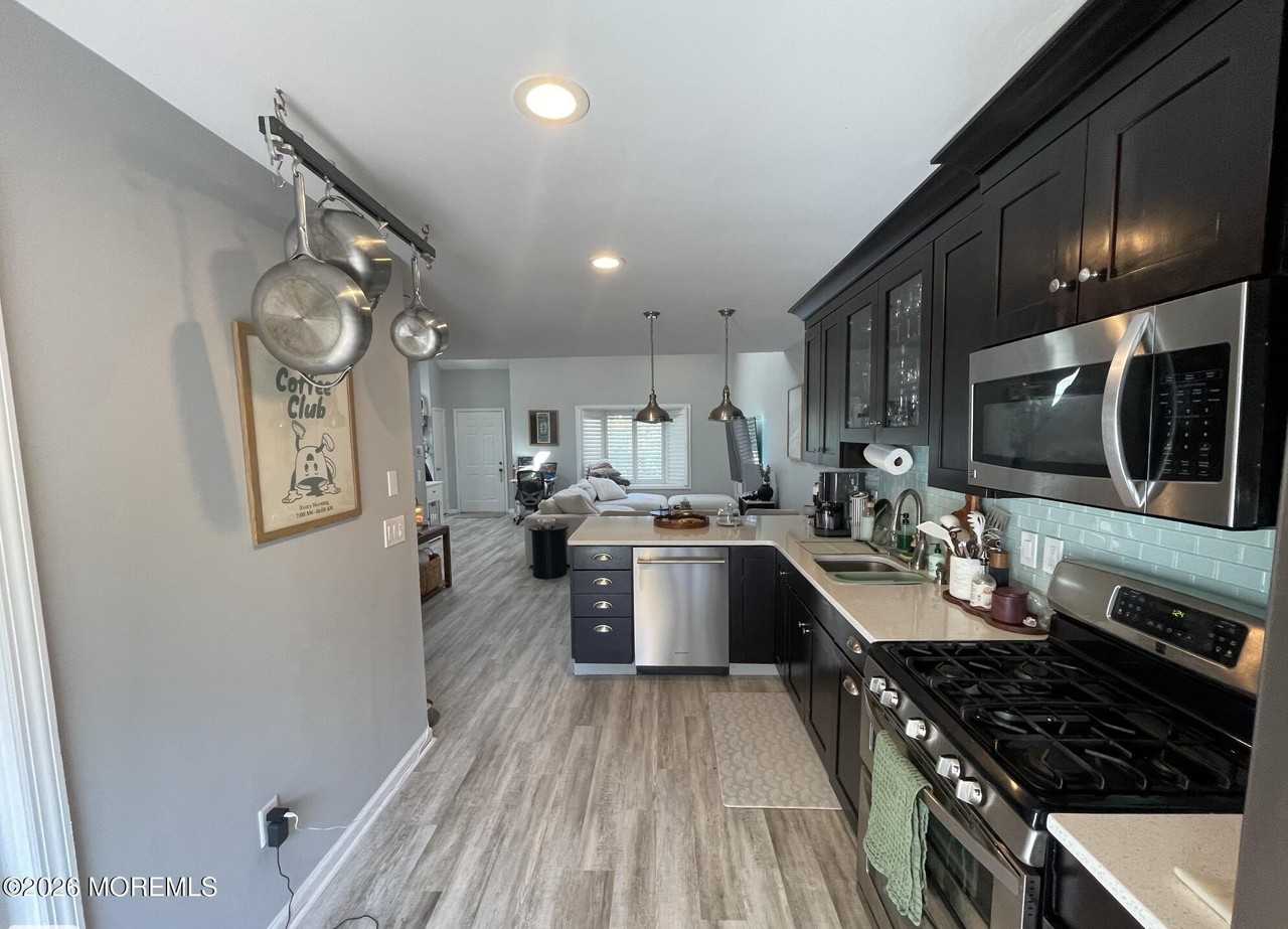 2 Eunice Ln - Photo 2 of 18