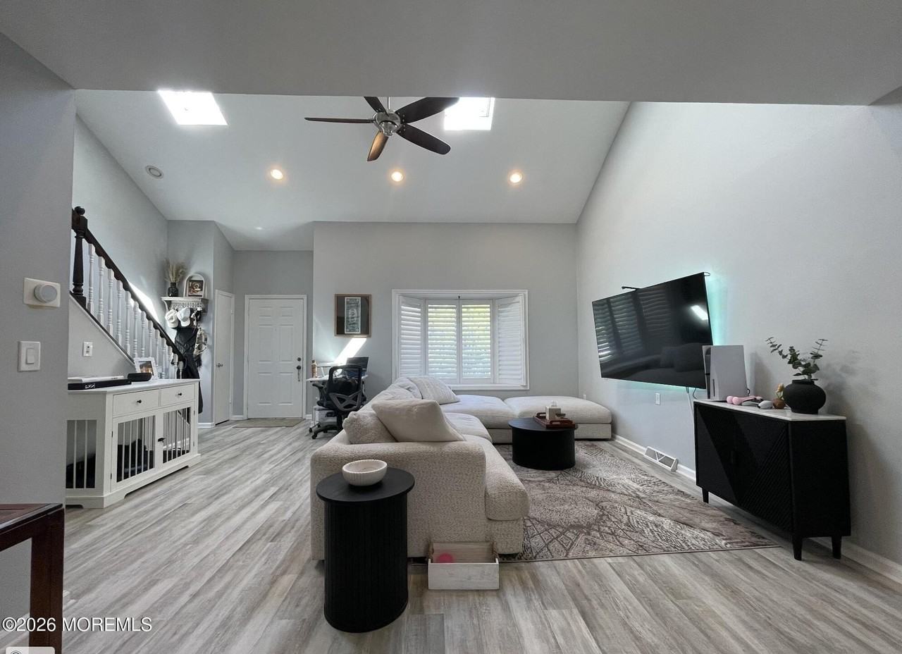 2 Eunice Ln - Photo 7 of 18