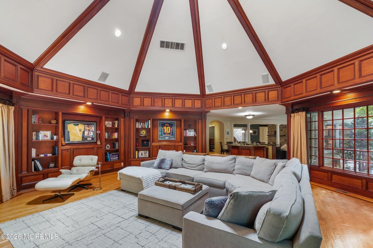 72 Navesink Ave - Photo 4 of 32