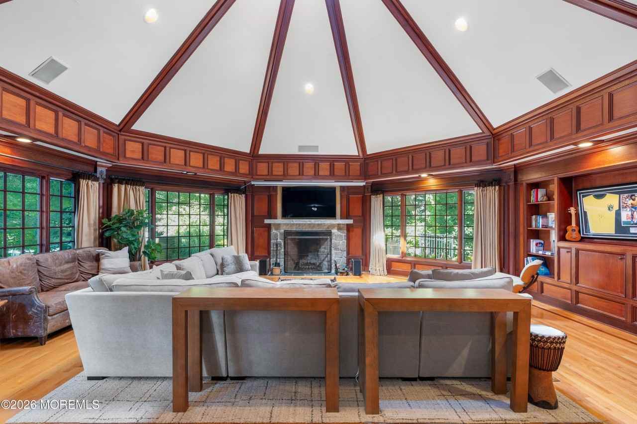 72 Navesink Ave - Photo 5 of 32