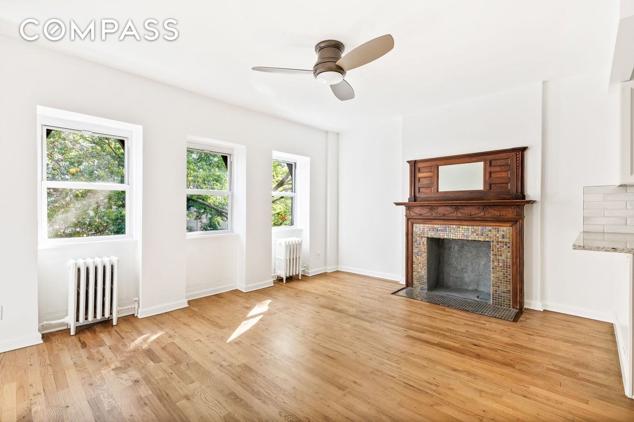 14 Fiske Pl #5 - Photo 3 of 12