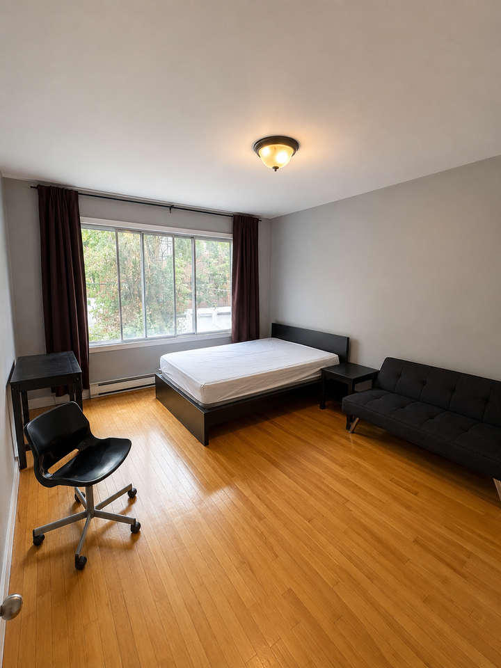 3510 Chemin Bedford #3 - Photo 3 of 7