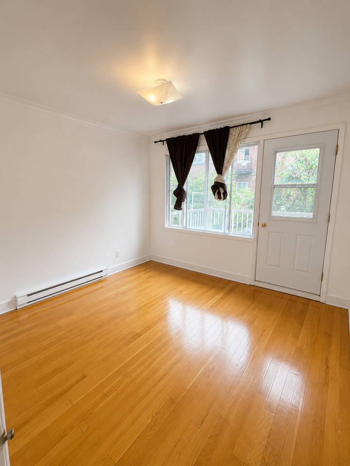 3510 Chemin Bedford #3 - Photo 5 of 7