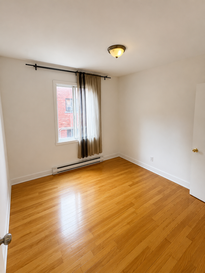 3510 Chemin Bedford #3 - Photo 6 of 7