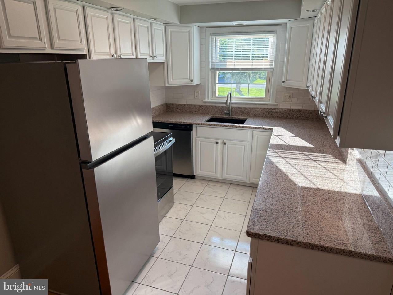 50 Walnut Ave #2B - Photo 7 of 20