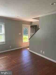 4406 Ringwood Rd - Photo 3 of 10