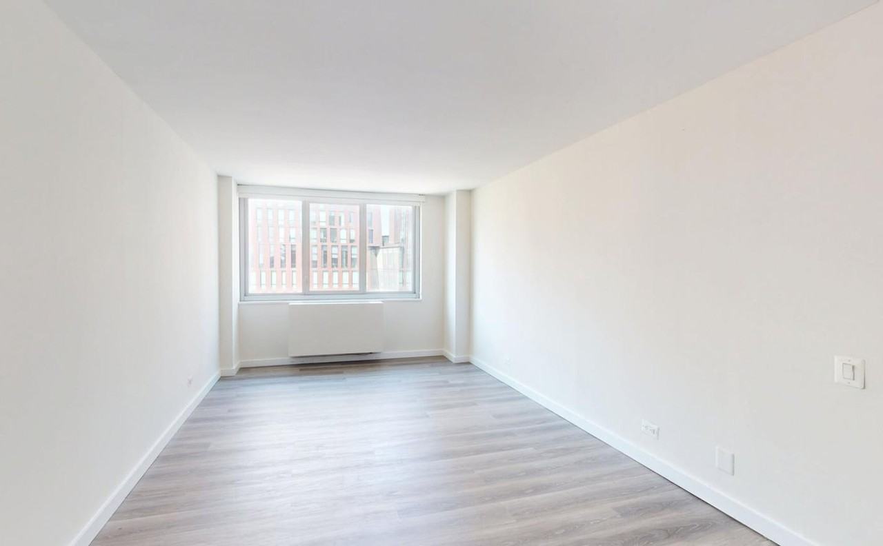 E 34th St #32L - Photo 3 of 10