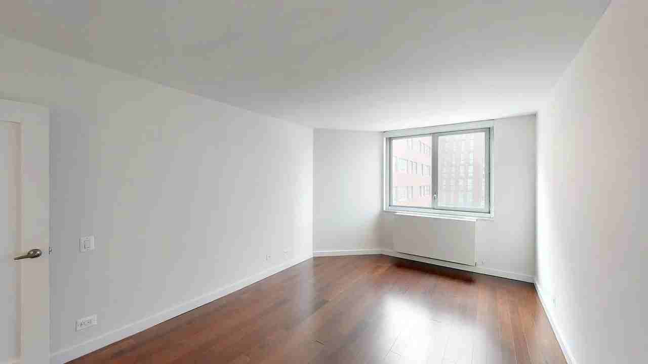 E 34th St #32L - Photo 5 of 10