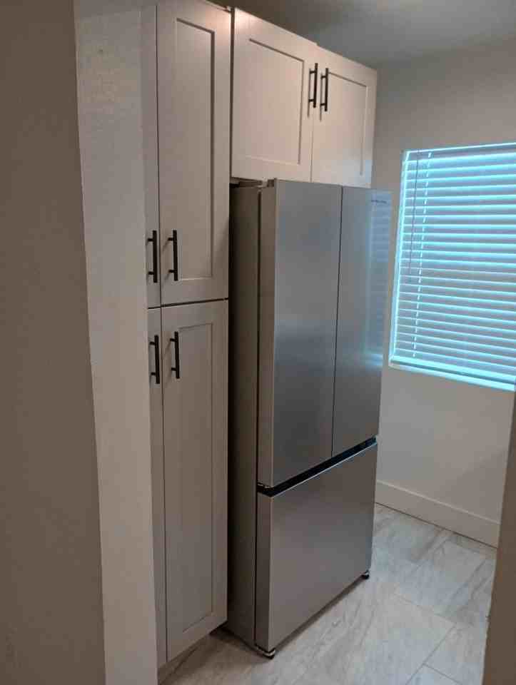 301 N Sunshine Blvd #12 - Photo 3 of 15