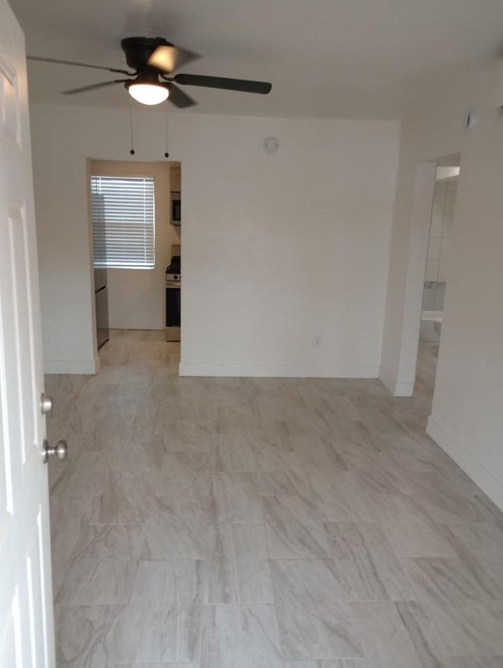 301 N Sunshine Blvd #12 - Photo 5 of 15