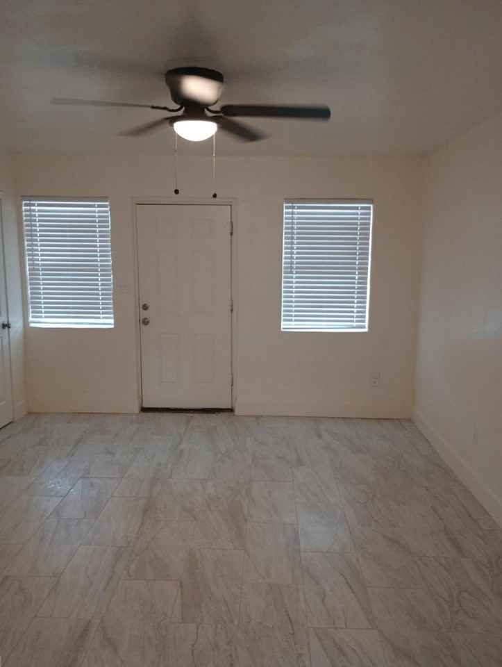 301 N Sunshine Blvd #12 - Photo 6 of 15