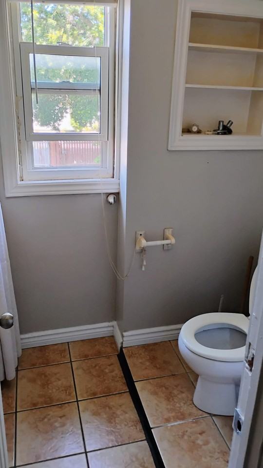 2394 Pillette Rd - Photo 7 of 8