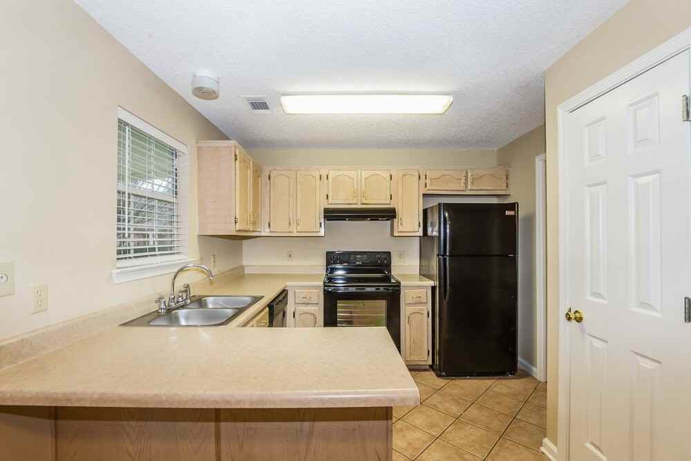 6867 Brady Hill Dr - Photo 7 of 17