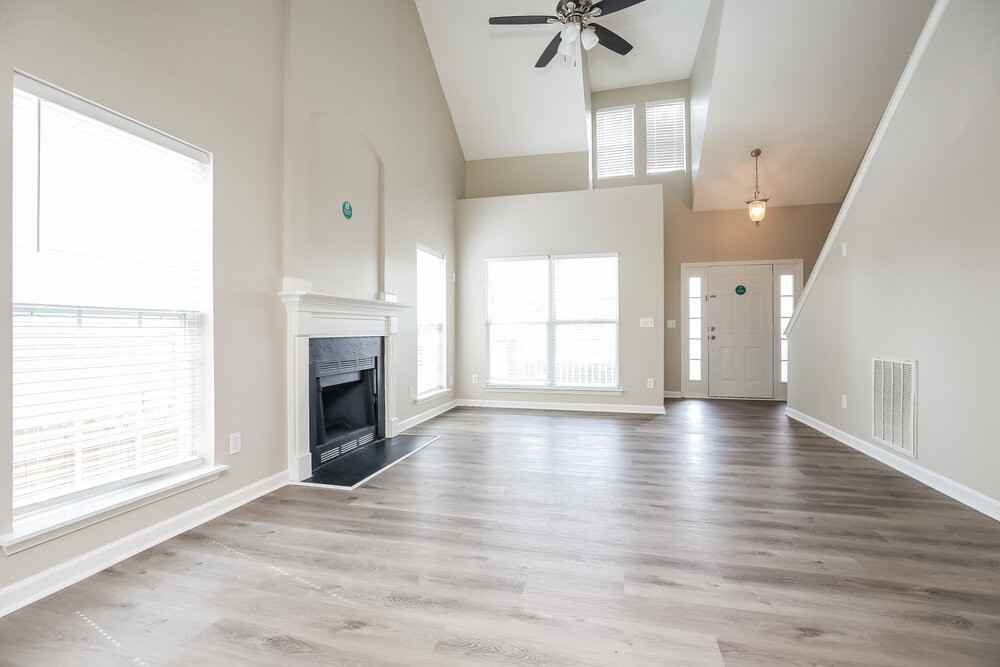 7898 Rainey Dr - Photo 4 of 17