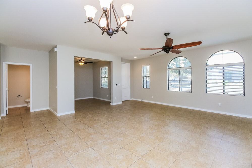 10453 E Neville Ave - Photo 5 of 17