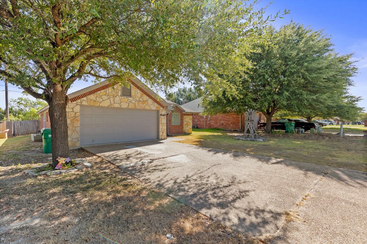 2936 Palomino Trl #1 - Photo 4 of 37