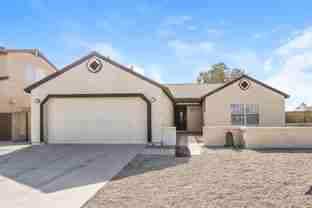 4467 W Yorkshire Dr - Photo 1 of 1