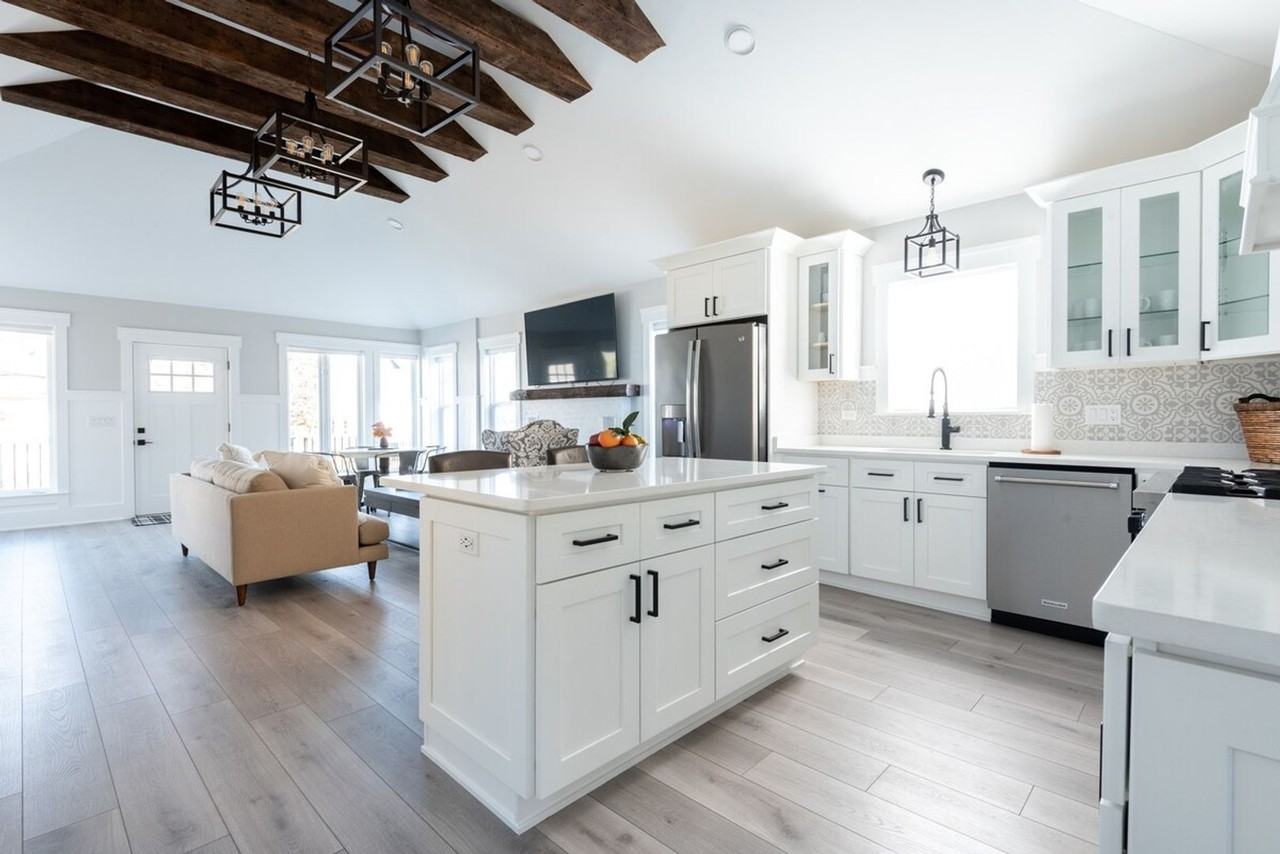 122 Williams St - Photo 3 of 11