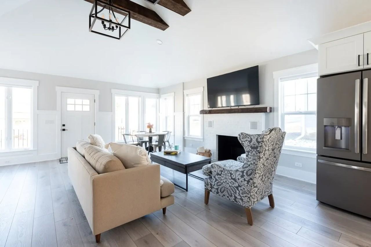 122 Williams St - Photo 7 of 11
