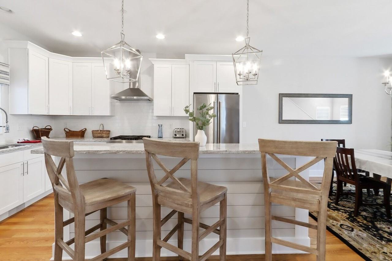 128 W Main St - Photo 5 of 15