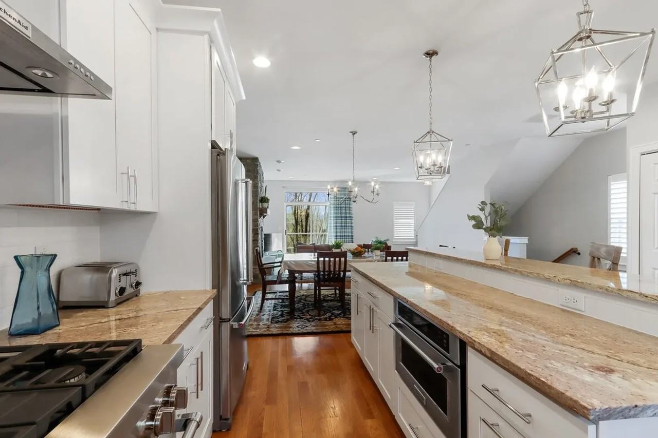 128 W Main St - Photo 6 of 15