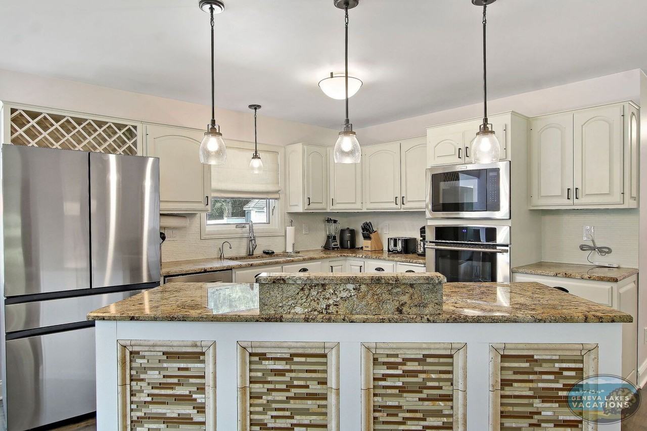 1140 Romin Rd - Photo 4 of 23
