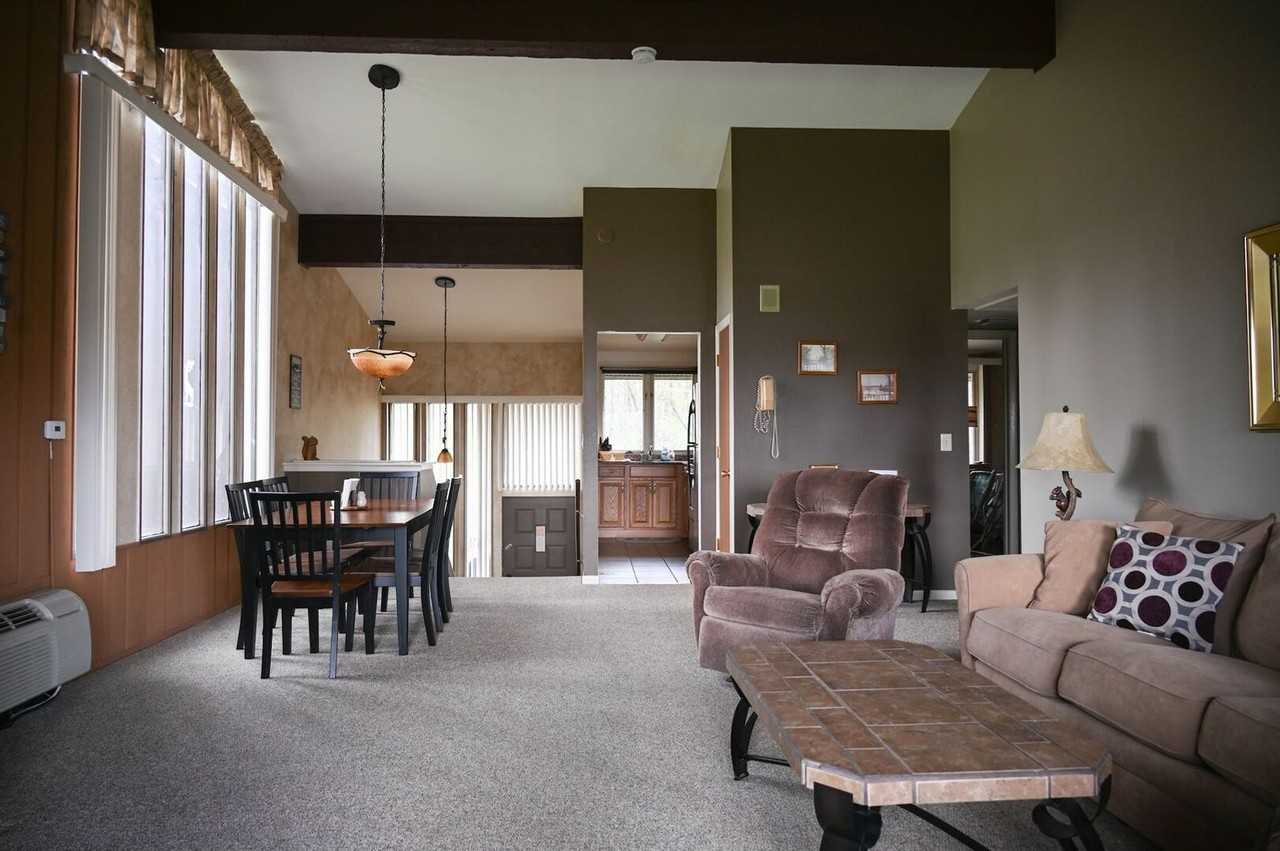 10 Zurich Ct - Photo 2 of 13