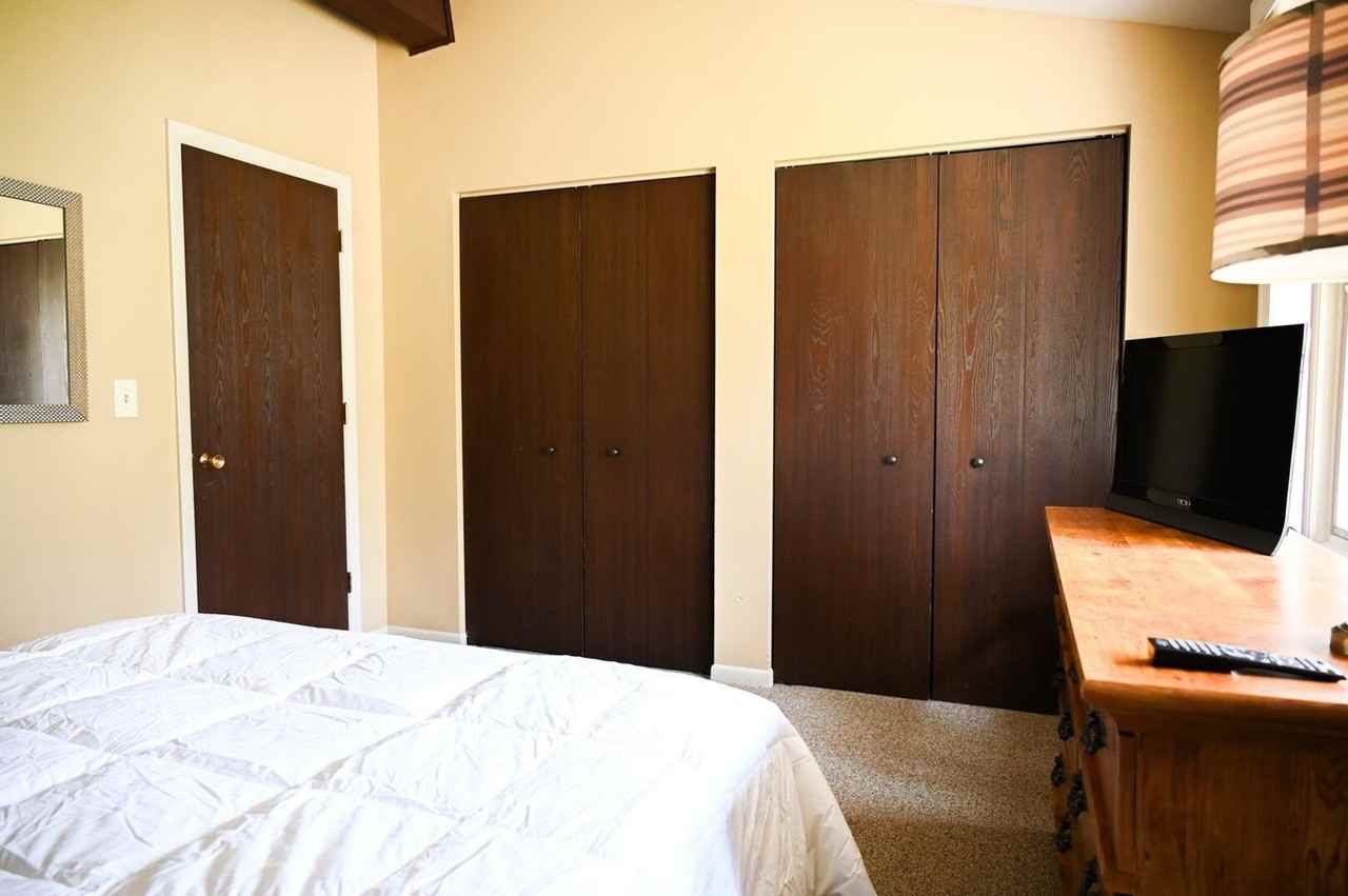10 Zurich Ct - Photo 7 of 13
