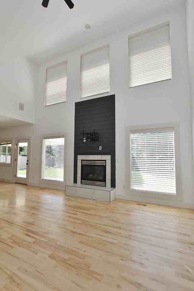 4325 N Mckinley Park Ave - Photo 3 of 42