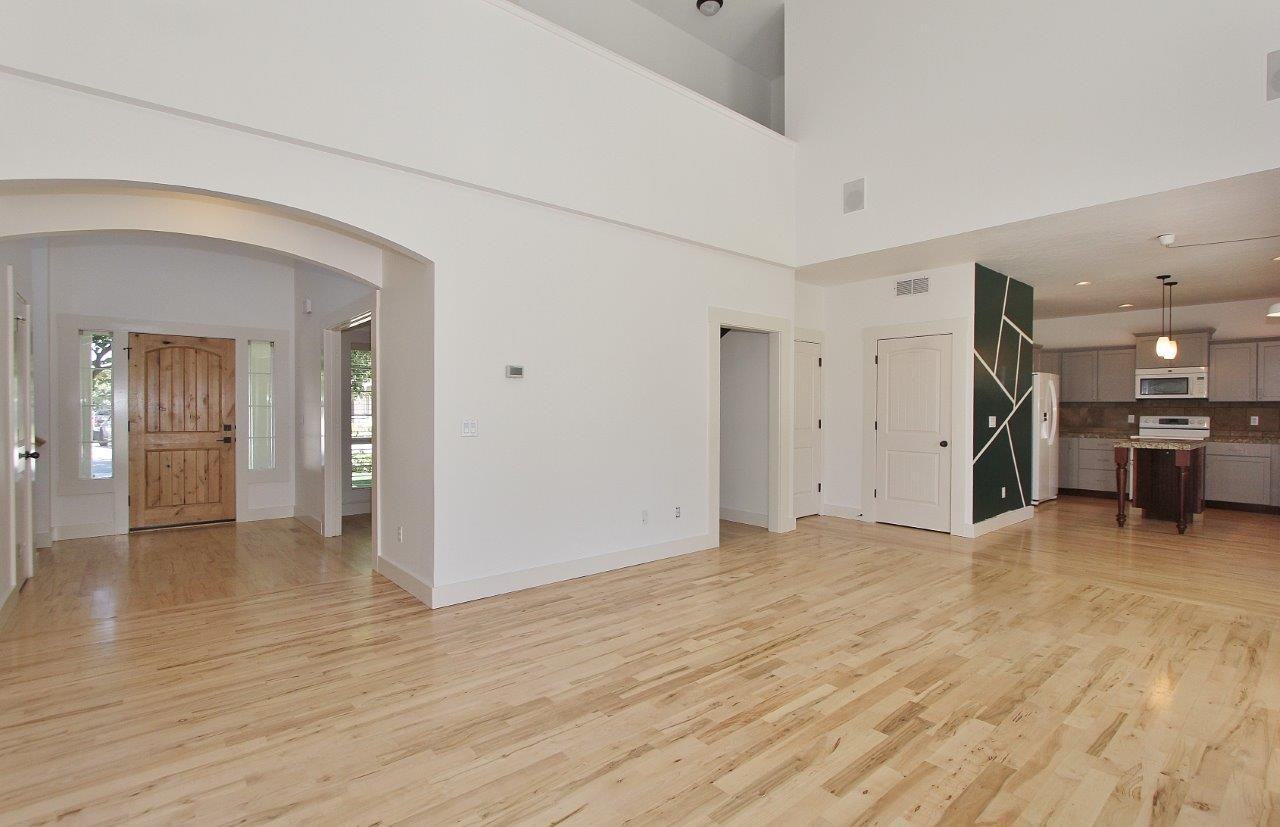 4325 N Mckinley Park Ave - Photo 5 of 42