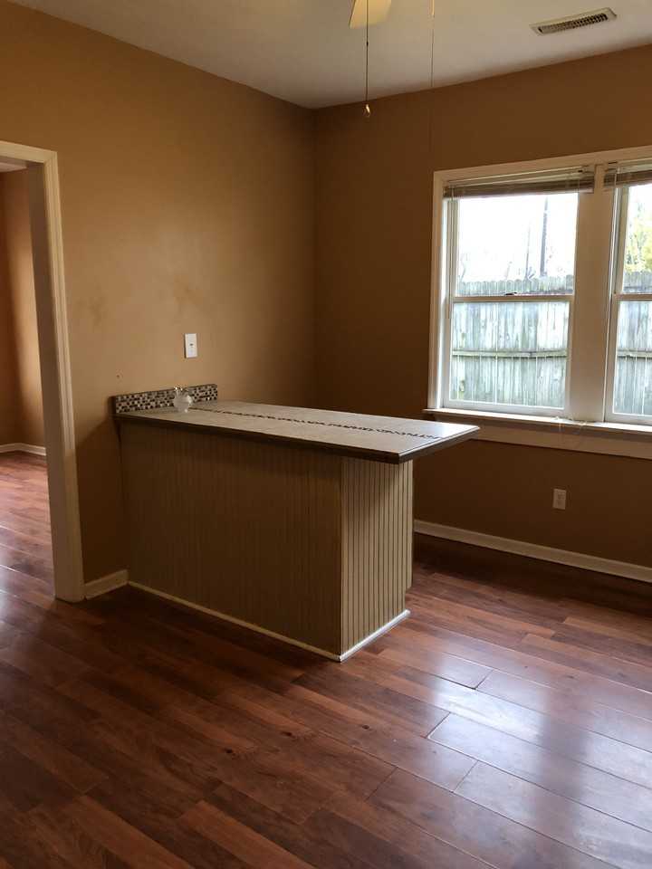 1412 S Main St #1414 - Photo 3 of 15