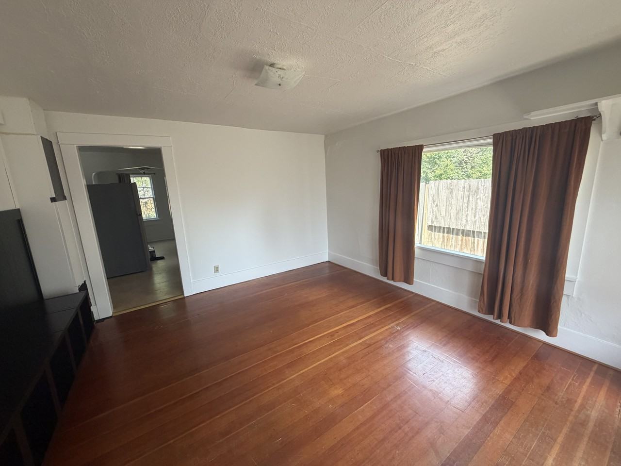 1725 W 9th Pl - Photo 4 of 19