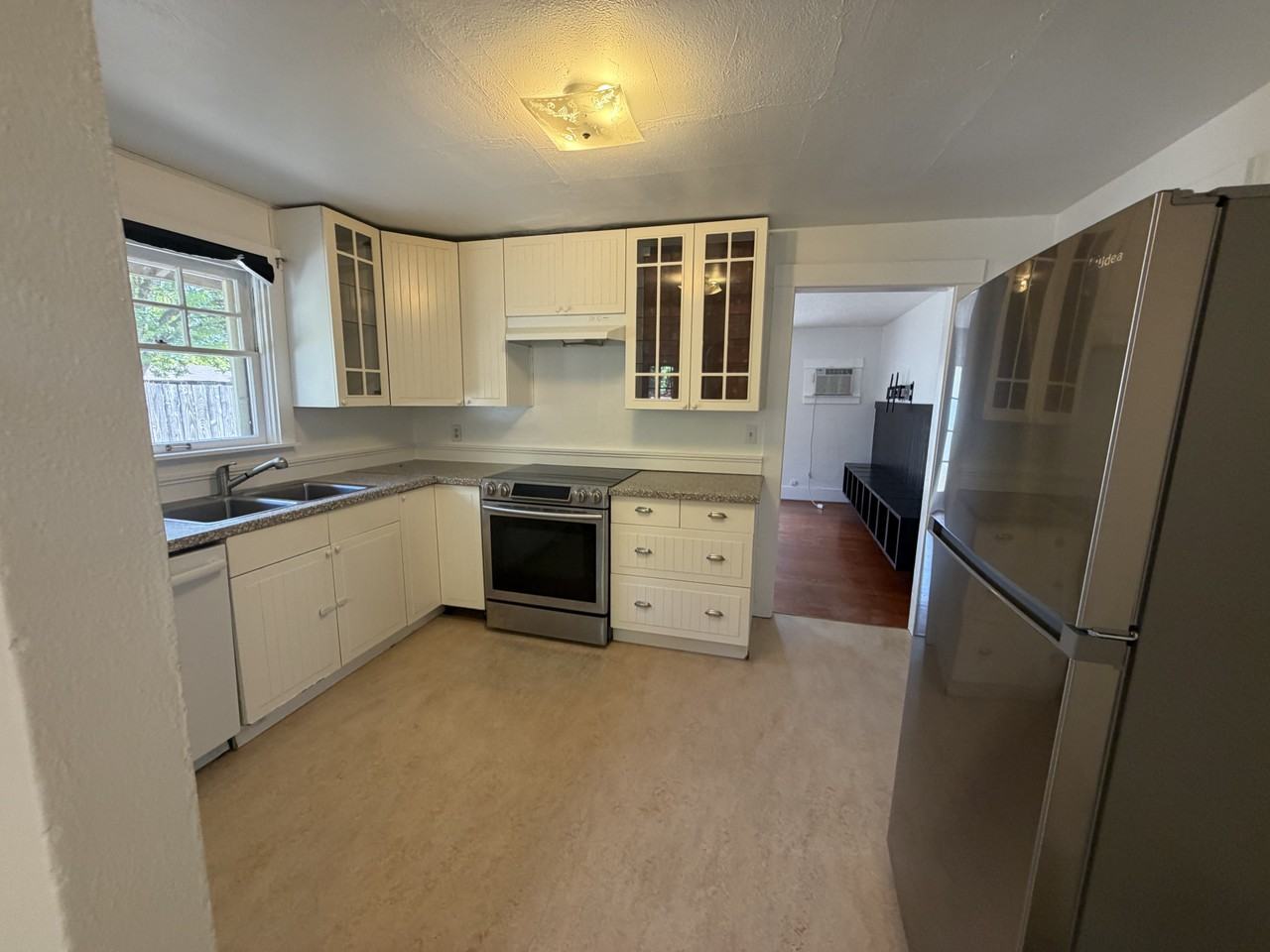 1725 W 9th Pl - Photo 6 of 19