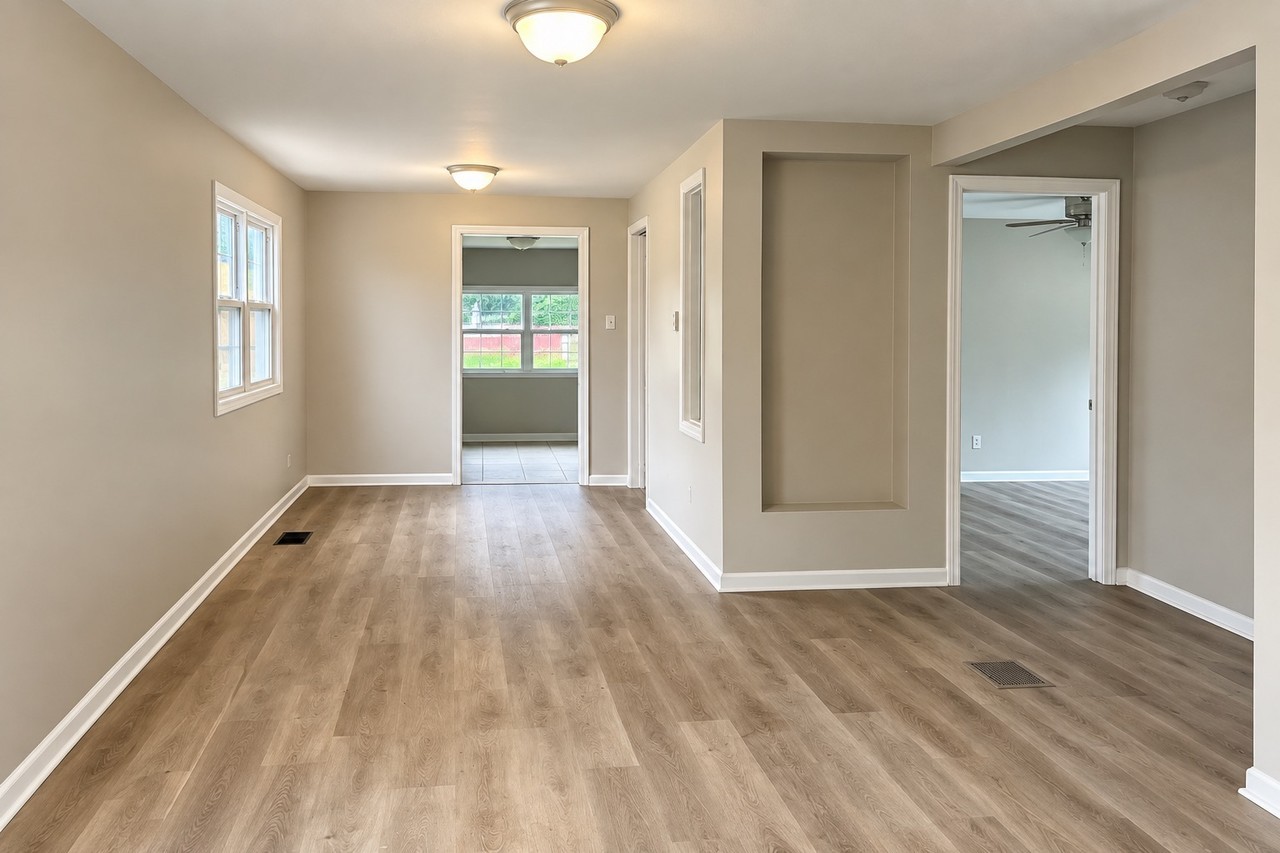 3941 Hoyt Ave - Photo 2 of 14